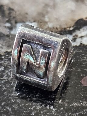 PANDORA Alphabet Bead Letter N 790323N